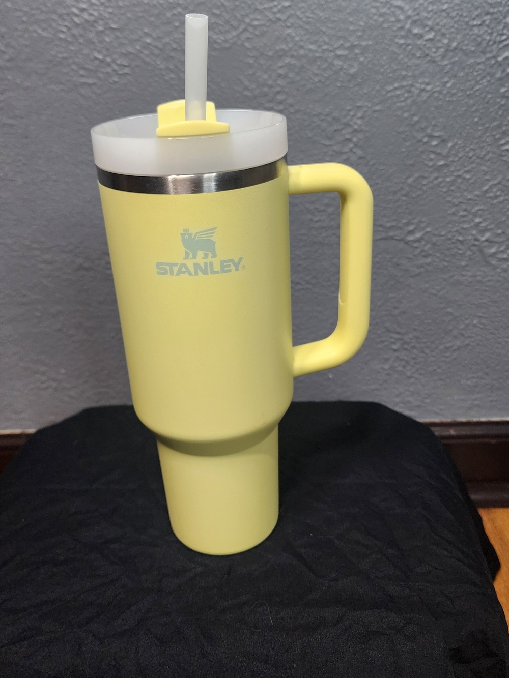Stanley Quencher H2.0 40 oz Pastel Yellow Insulated Tumbler w/ Straw